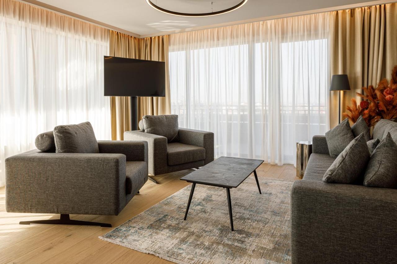Qosmo Brasov Hotel Eksteriør bilde