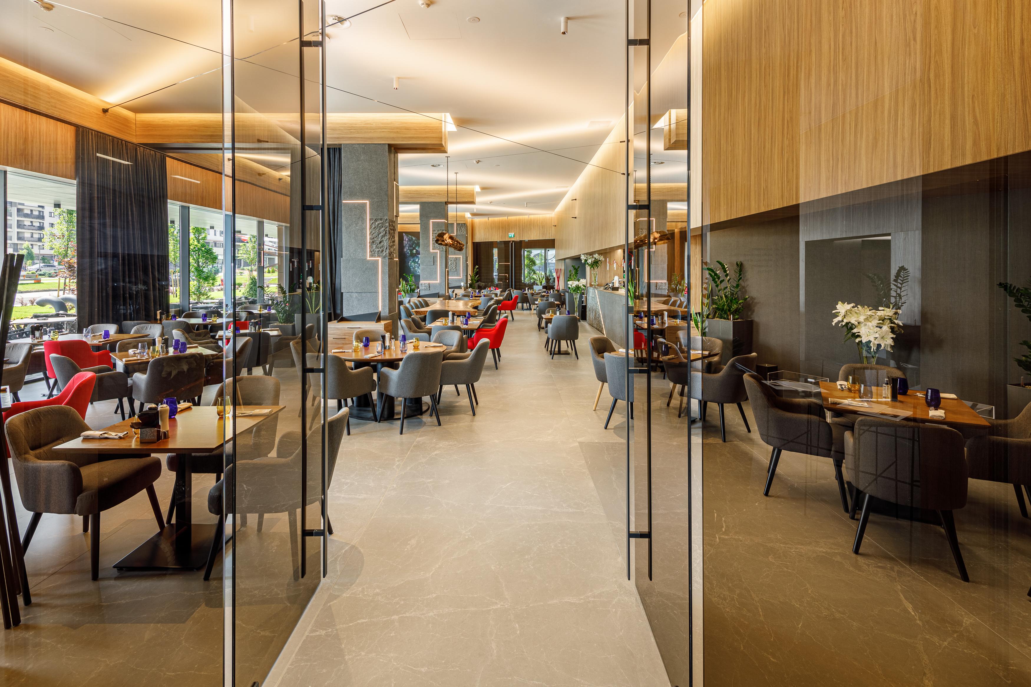 Qosmo Brasov Hotel Eksteriør bilde